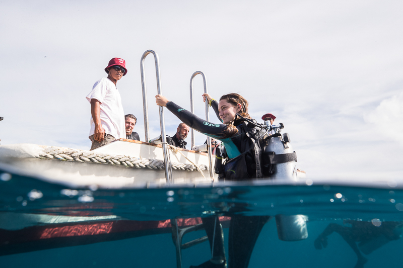 10 Tips for Diving off a Boat BARE Sports